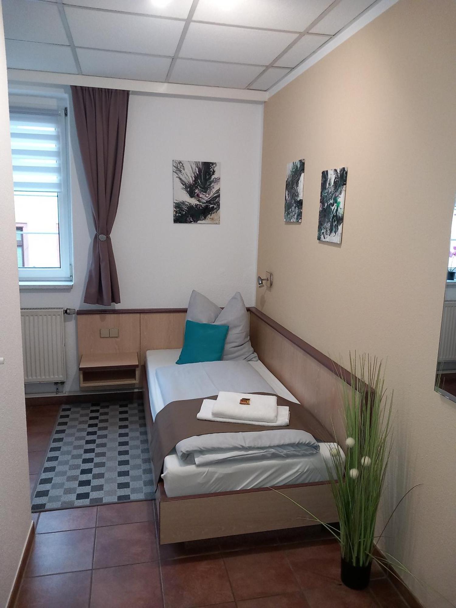 Hotel Eintracht Митвайда Екстериор снимка
